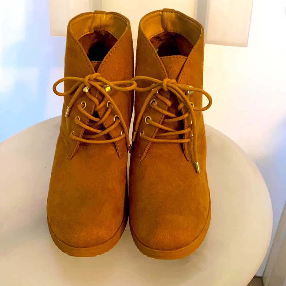 Sienna wedge bootie
